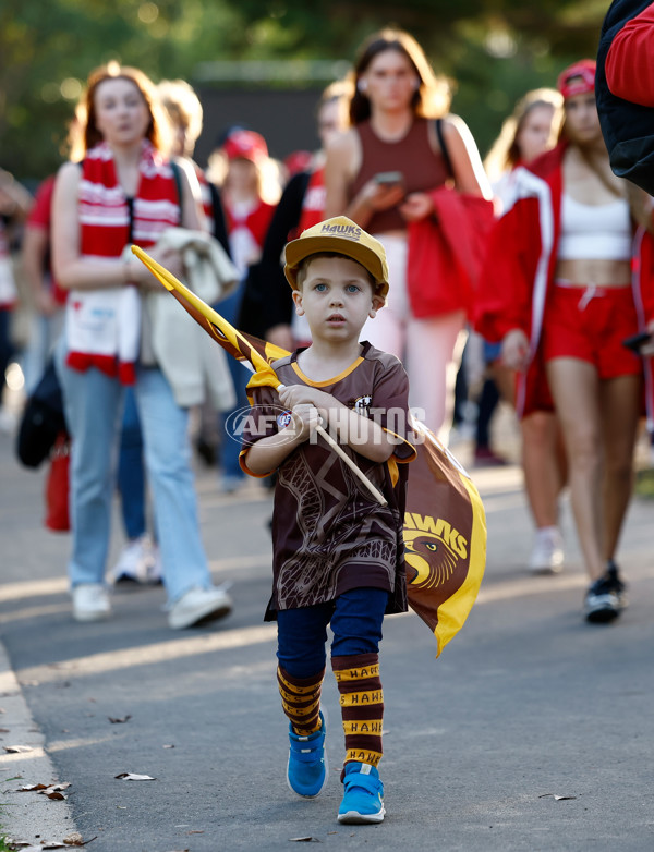 AFL 2025 Opening Round - Sydney v Hawthorn - A-57674601