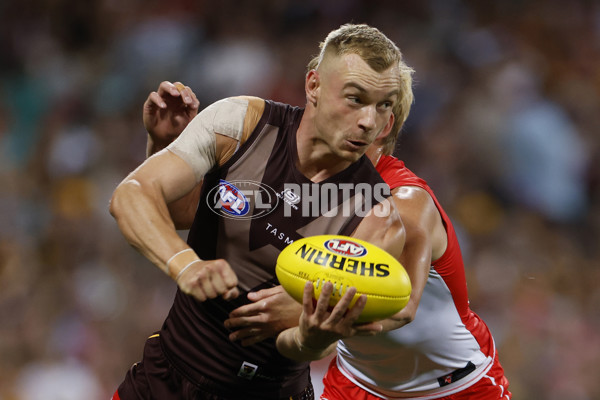 AFL 2025 Opening Round - Sydney v Hawthorn - A-57677505