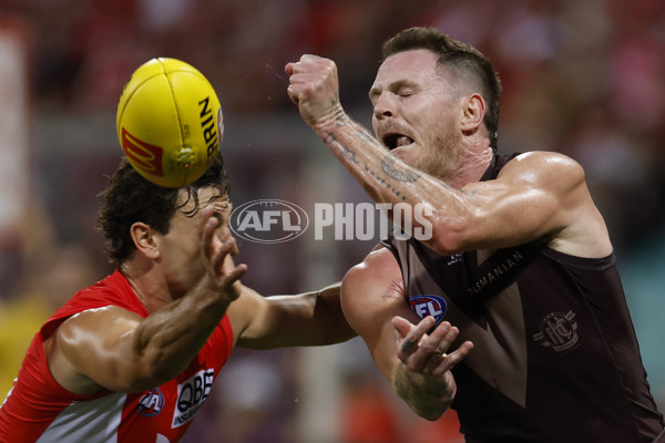 AFL 2025 Opening Round - Sydney v Hawthorn - A-57680017