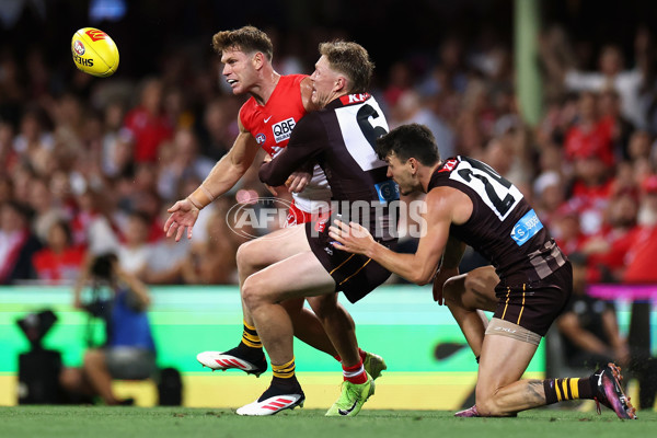 AFL 2025 Opening Round - Sydney v Hawthorn - A-57680020