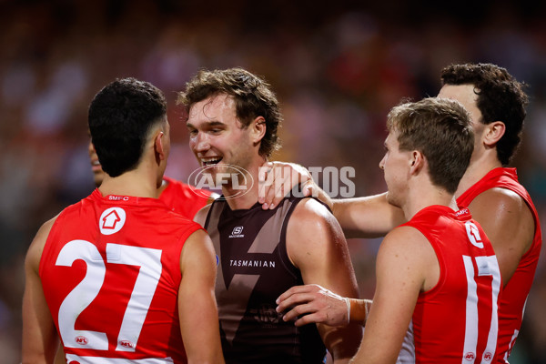 AFL 2025 Opening Round - Sydney v Hawthorn - A-57682287