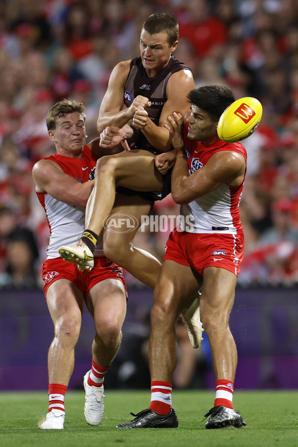AFL 2025 Opening Round - Sydney v Hawthorn - A-57682297