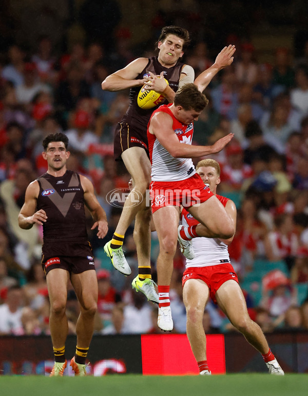 AFL 2025 Opening Round - Sydney v Hawthorn - A-57682761
