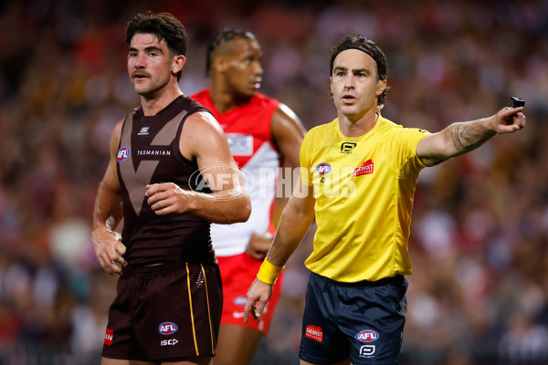 AFL 2025 Opening Round - Sydney v Hawthorn - A-57682773