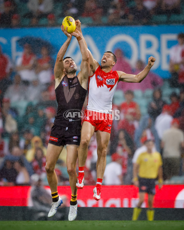 AFL 2025 Opening Round - Sydney v Hawthorn - A-57684854