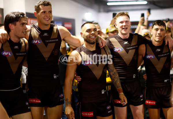 AFL 2025 Opening Round - Sydney v Hawthorn - A-57684894