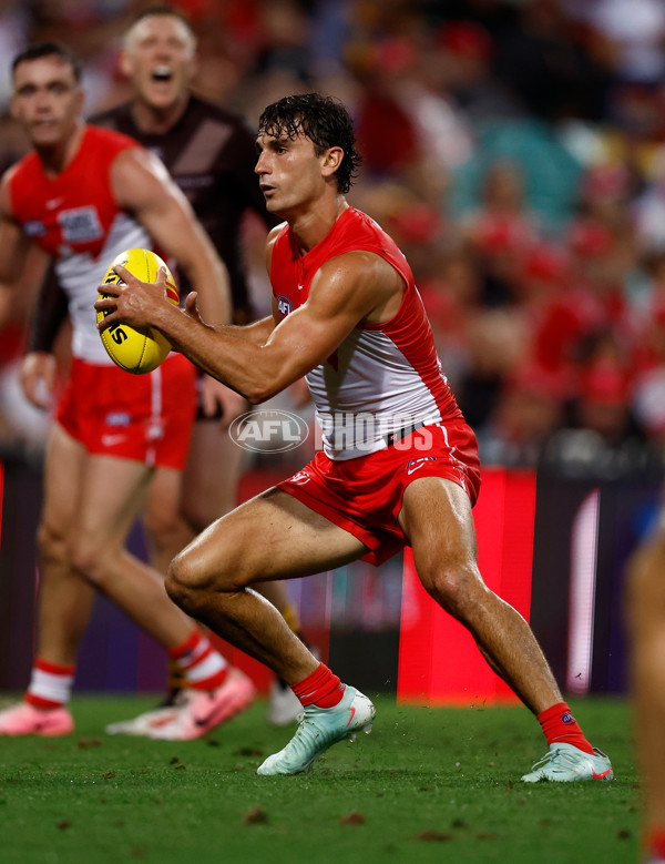 AFL 2025 Opening Round - Sydney v Hawthorn - A-57687524