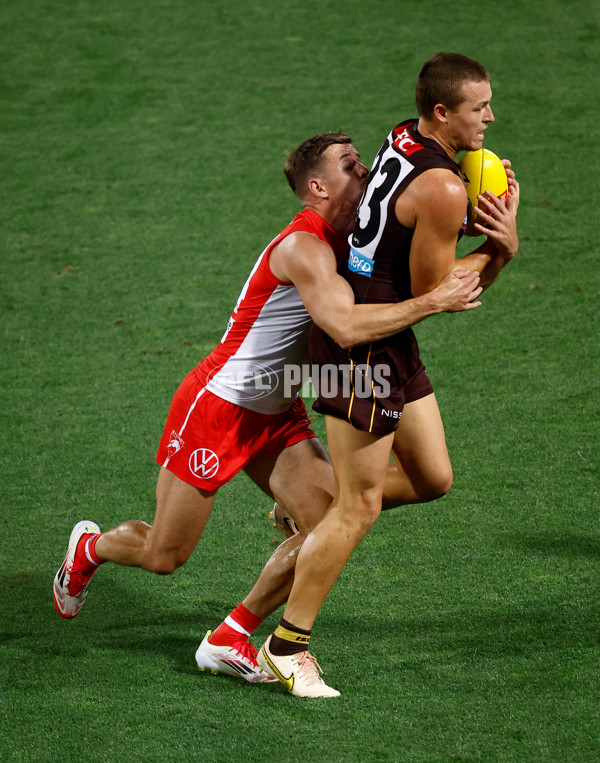 AFL 2025 Opening Round - Sydney v Hawthorn - A-57687747