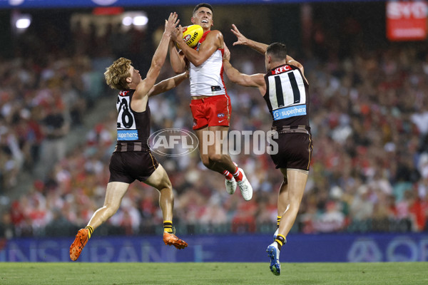AFL 2025 Opening Round - Sydney v Hawthorn - A-57690211