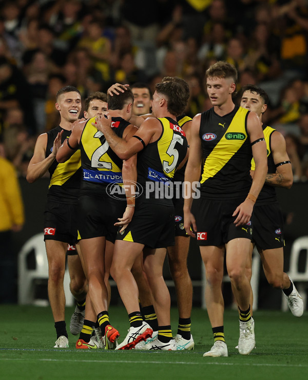 AFL 2025 Round 01 - Richmond v Carlton - A-57763134
