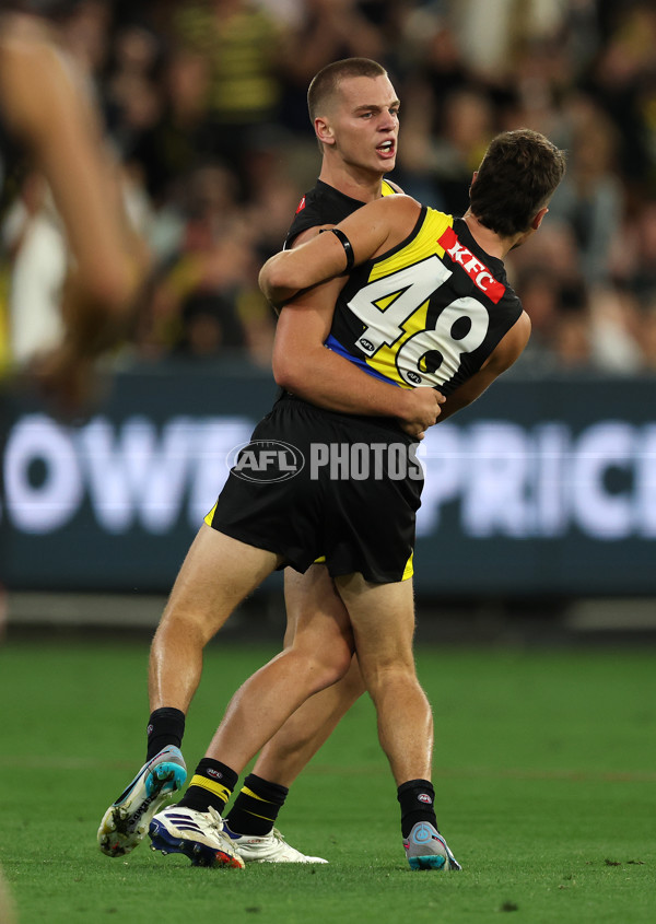 AFL 2025 Round 01 - Richmond v Carlton - A-57763167