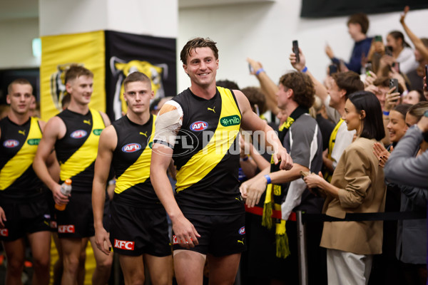 AFL 2025 Round 01 - Richmond v Carlton - A-57765014