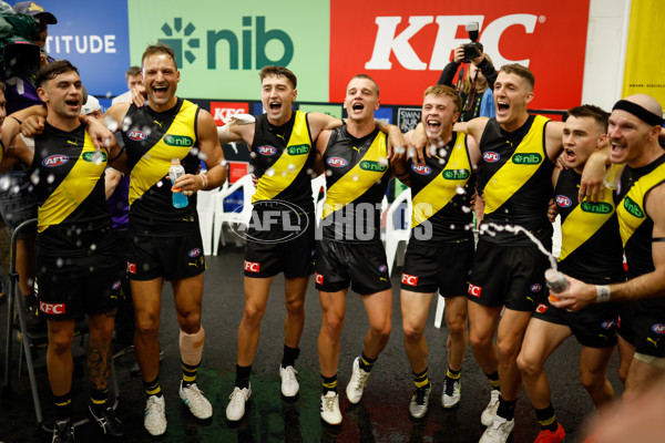 AFL 2025 Round 01 - Richmond v Carlton - A-57765025