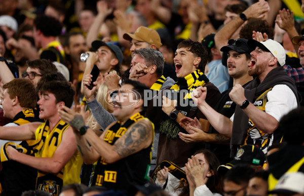 AFL 2025 Round 01 - Richmond v Carlton - A-57768716
