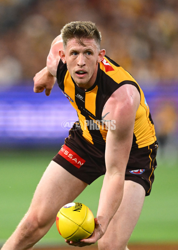 AFL 2025 Round 01 - Hawthorn v Essendon - A-57777103