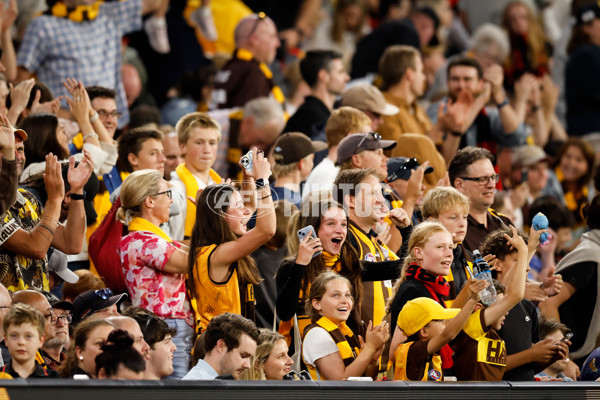 AFL 2025 Round 01 - Hawthorn v Essendon - A-57779441