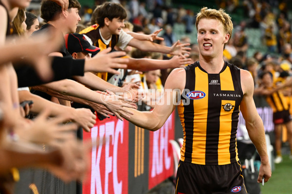 AFL 2025 Round 01 - Hawthorn v Essendon - A-57780870