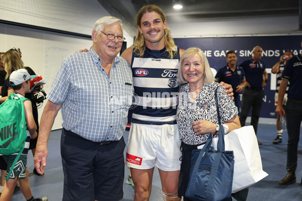 AFL 2025 Round 01 - Geelong v Fremantle - A-57794002