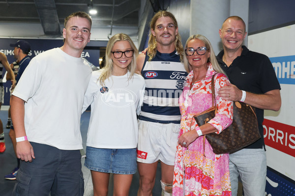 AFL 2025 Round 01 - Geelong v Fremantle - A-57794004