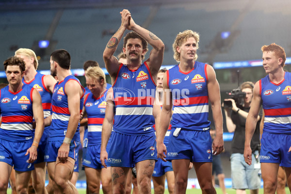 AFL 2025 Round 01 - Western Bulldogs v North Melbourne - A-57819227
