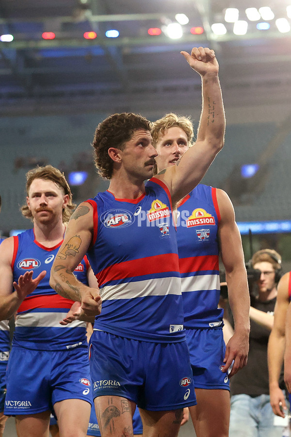 AFL 2025 Round 01 - Western Bulldogs v North Melbourne - A-57819230