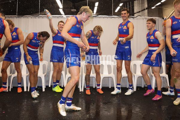 AFL 2025 Round 01 - Western Bulldogs v North Melbourne - A-57820564