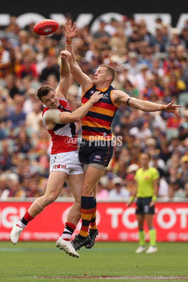 AFL 2025 Round 01 - Adelaide v St Kilda - A-57824445