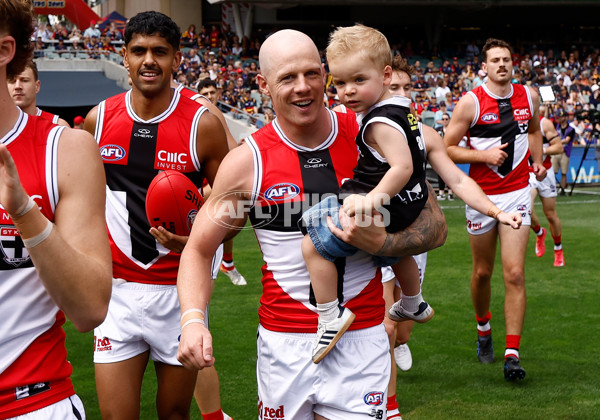 AFL 2025 Round 01 - Adelaide v St Kilda - A-57827139