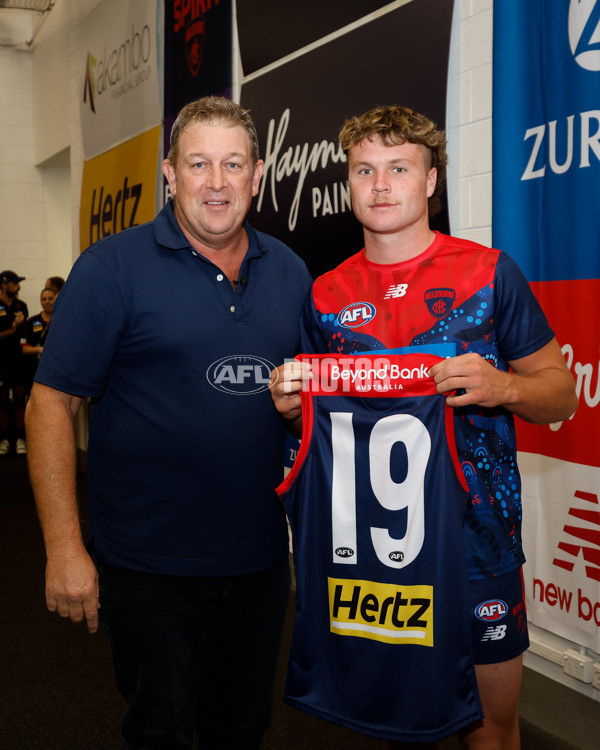 AFL 2025 Round 01 - Melbourne v GWS - A-57829531