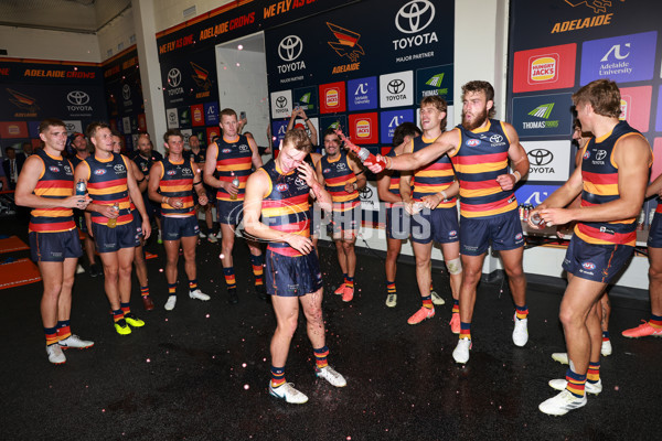 AFL 2025 Round 01 - Adelaide v St Kilda - A-57831786