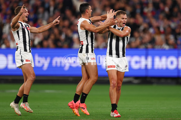 AFL 2025 Round 02 - Footscray v Collingwood - A-57984645