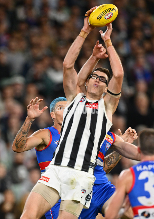 AFL 2025 Round 02 - Footscray v Collingwood - A-57984686