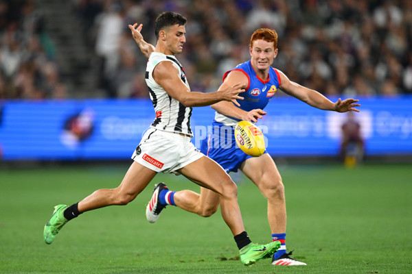 AFL 2025 Round 02 - Footscray v Collingwood - A-57985992