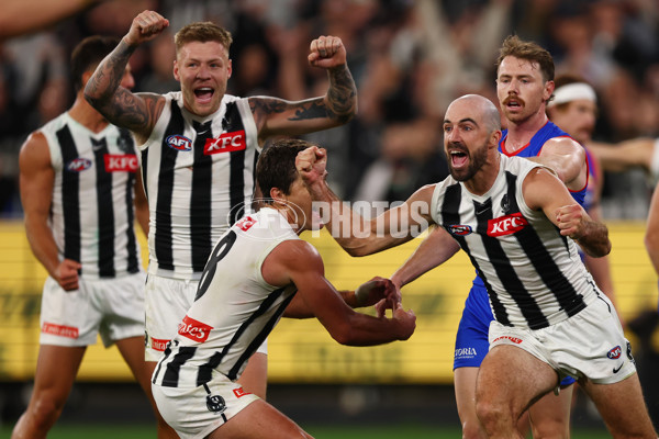 AFL 2025 Round 02 - Footscray v Collingwood - A-57990690