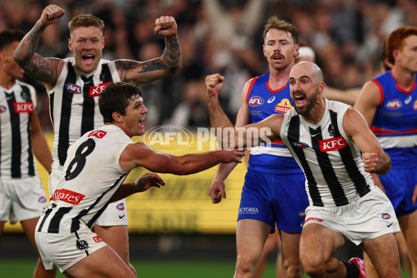 AFL 2025 Round 02 - Footscray v Collingwood - A-57990693