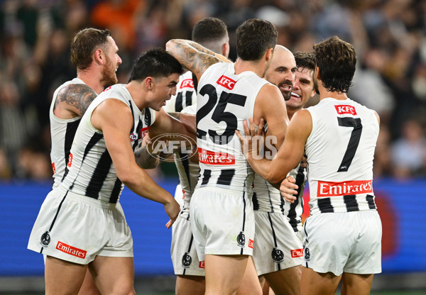 AFL 2025 Round 02 - Footscray v Collingwood - A-57990737