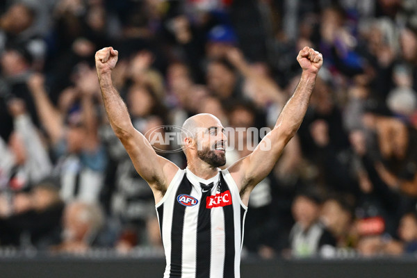 AFL 2025 Round 02 - Footscray v Collingwood - A-57990739