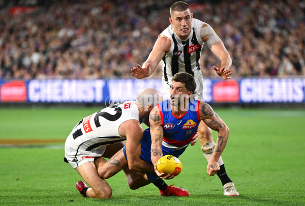 AFL 2025 Round 02 - Footscray v Collingwood - A-57991907