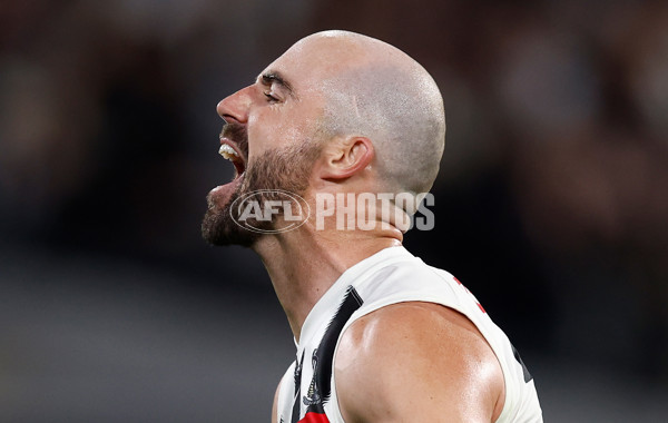 AFL 2025 Round 02 - Footscray v Collingwood - A-57993705