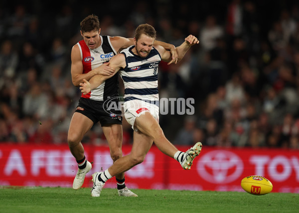 AFL 2025 Round 02 - St Kilda v Geelong - A-58027298