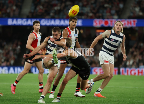 AFL 2025 Round 02 - St Kilda v Geelong - A-58027325