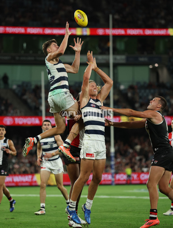 AFL 2025 Round 02 - St Kilda v Geelong - A-58029175