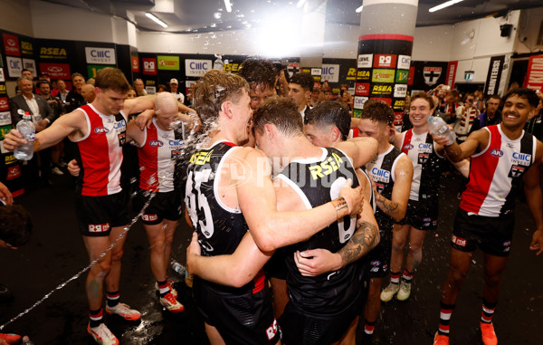 AFL 2025 Round 02 - St Kilda v Geelong - A-58029692