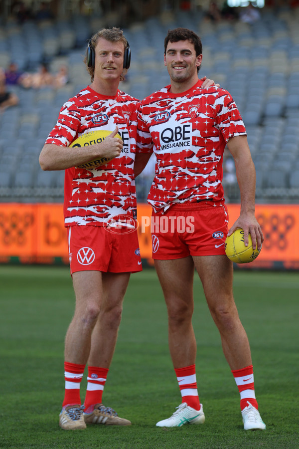 AFL 2025 Round 02 - Fremantle v Sydney - A-58047068