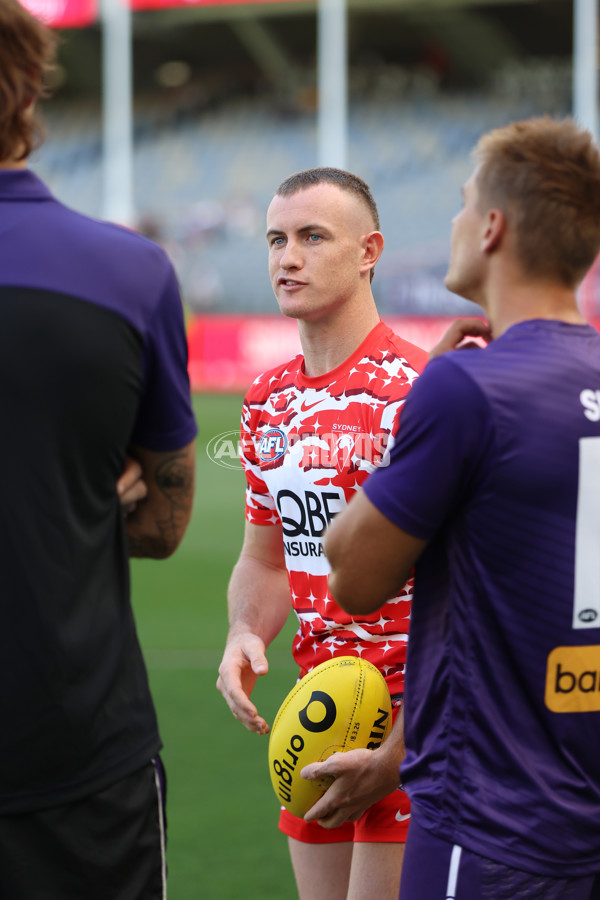 AFL 2025 Round 02 - Fremantle v Sydney - A-58047082