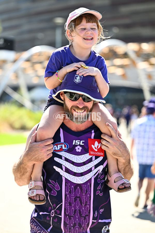 AFL 2025 Round 02 - Fremantle v Sydney - A-58048684