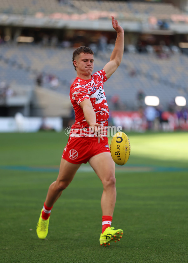 AFL 2025 Round 02 - Fremantle v Sydney - A-58050870