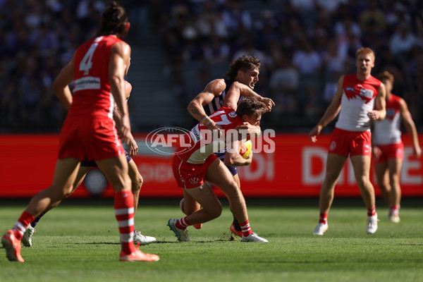 AFL 2025 Round 02 - Fremantle v Sydney - A-58052731