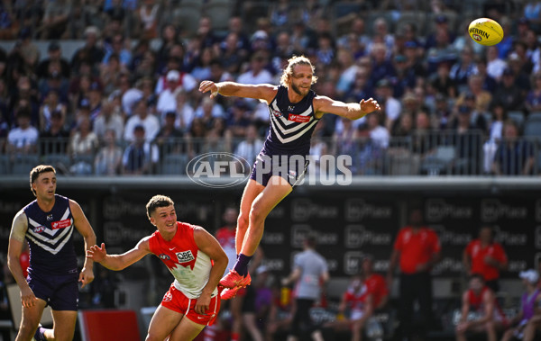 AFL 2025 Round 02 - Fremantle v Sydney - A-58052743
