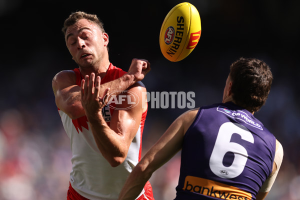 AFL 2025 Round 02 - Fremantle v Sydney - A-58053615